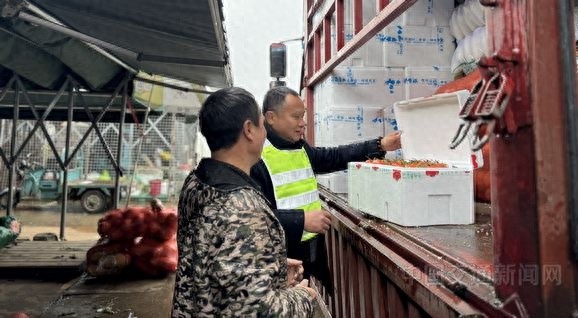 江西首创鲜活农产品运输新模式，过站仅需1分钟！你还在等什么？