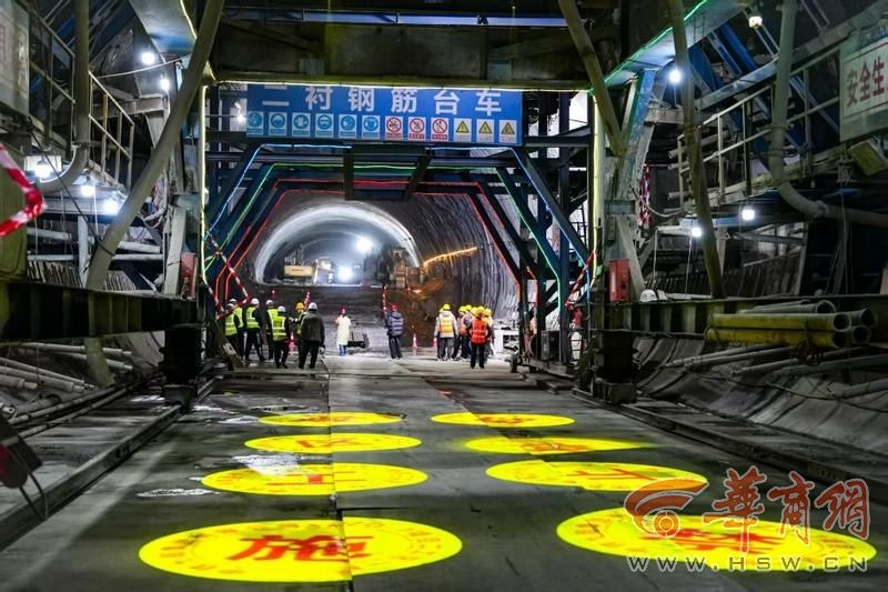 西康高铁安康隧道贯通！全国唯一连续穿越秦岭800米膨胀土，你绝对想不到的工程奇迹  第4张