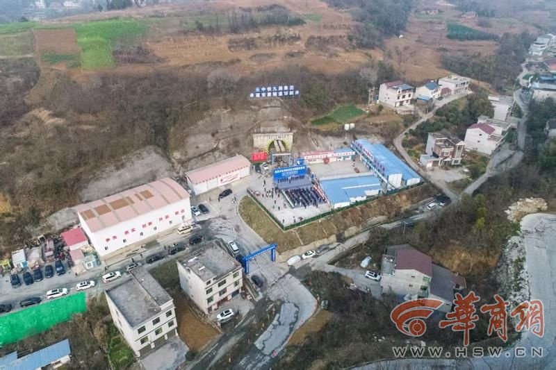 西康高铁安康隧道贯通！全国唯一连续穿越秦岭800米膨胀土，你绝对想不到的工程奇迹  第6张