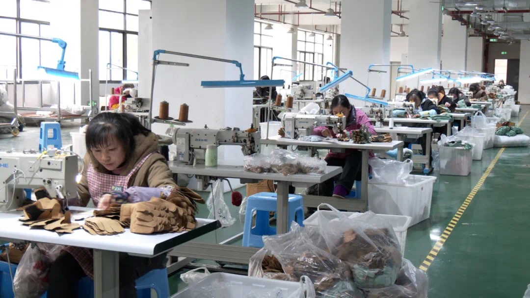 家门口上班，月入3000！陈学英的幸福生活你也能拥有吗？  第6张