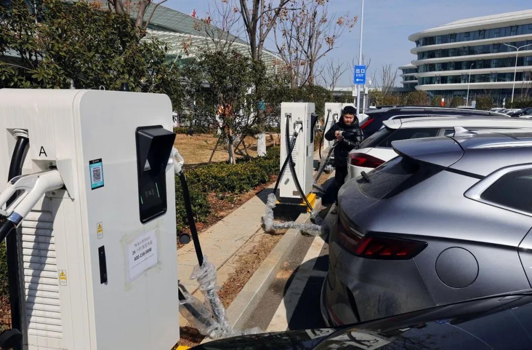 武汉天河机场新能源充电网络全覆盖，你的电动车准备好了吗？  第2张