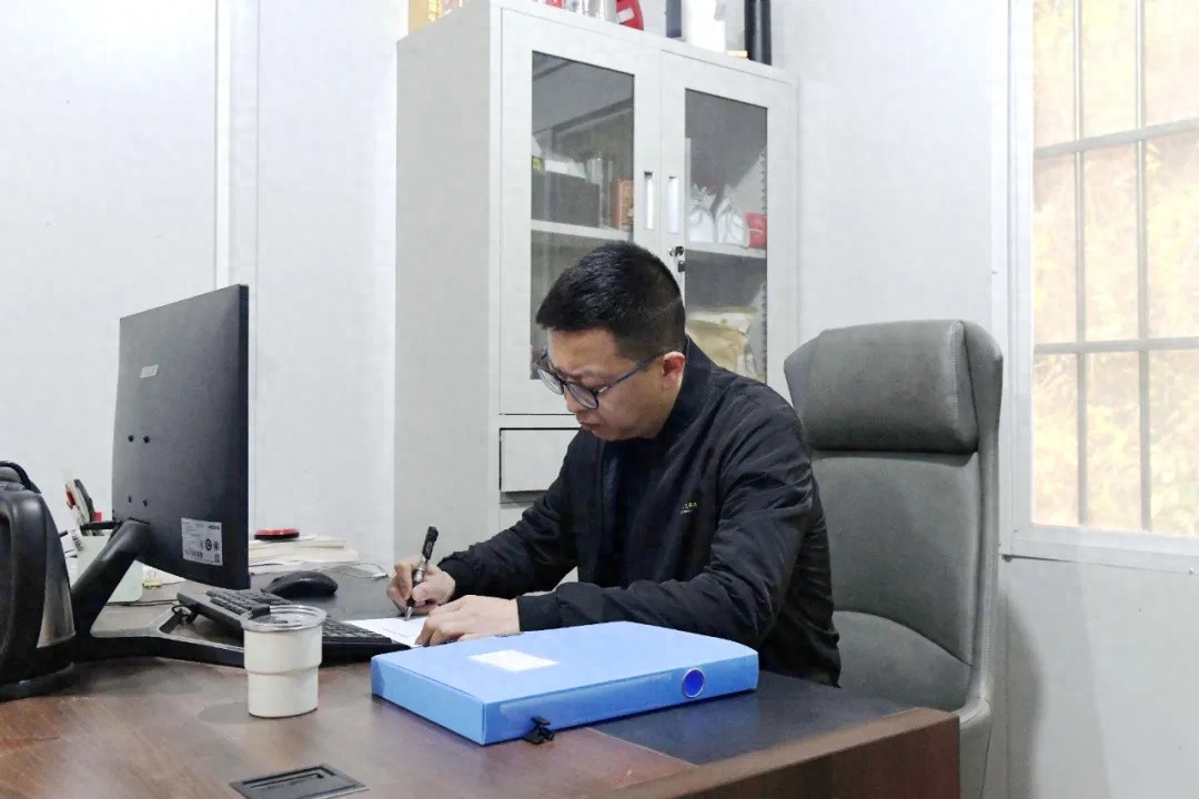 政协委员金鑫如何用企业之力助力泥塘村脱贫致富？  第1张
