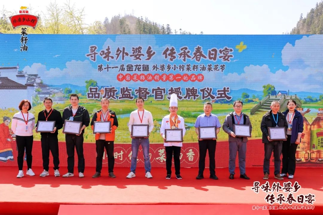 你见过千亩油菜花与明清古建相映成画的绝美景象吗？西递村等你来打卡  第6张