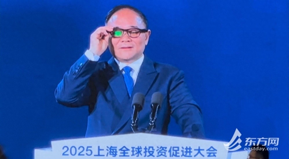 这副智能眼镜如何让李书福全程脱稿演讲？揭秘StarV Air2的神奇功能