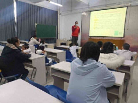 小小牙医大冒险：孩子们如何通过职业体验学会保护牙齿？