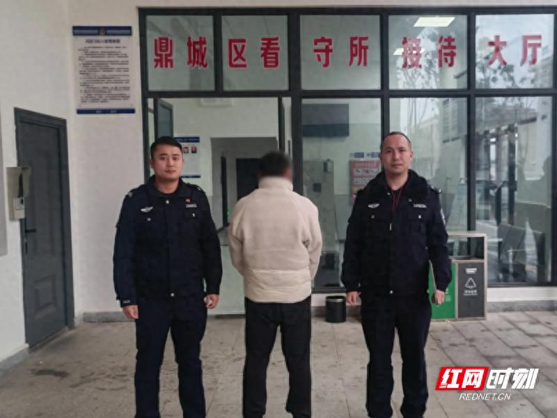 办公室深夜失窃，警方如何迅速锁定嫌疑人？揭秘鼎城公安的破案神技  第1张