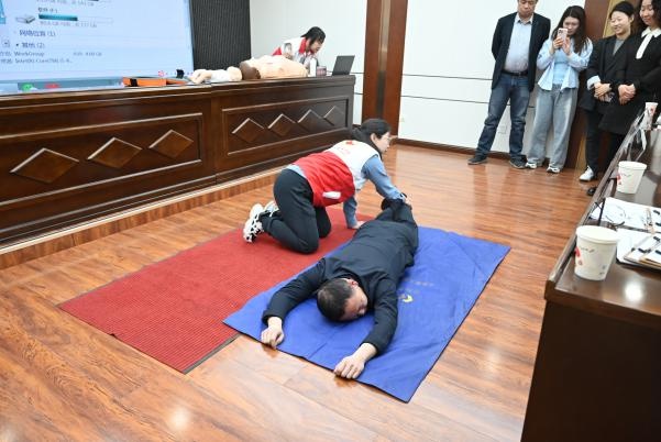 黄金四分钟能救命！五台县检察干警为何集体学习这些急救技能？  第6张