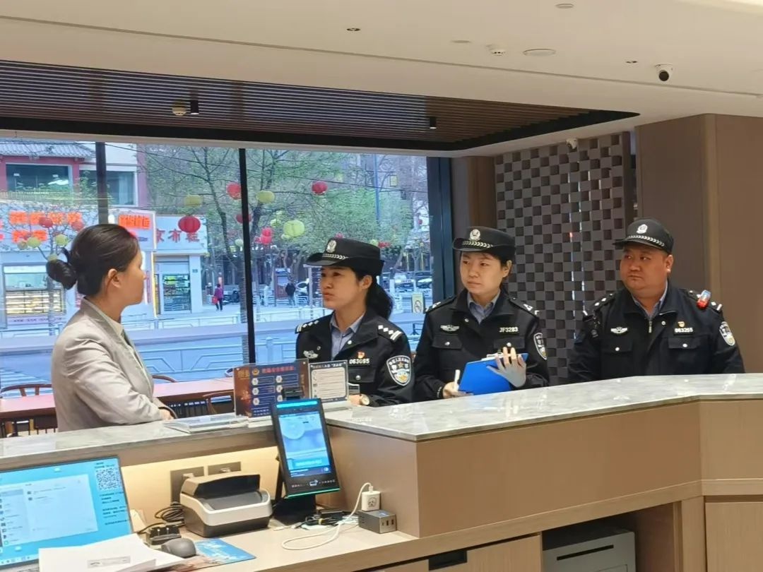五一假期出行高峰将至，敦煌公安如何筑牢安全屏障？  第3张