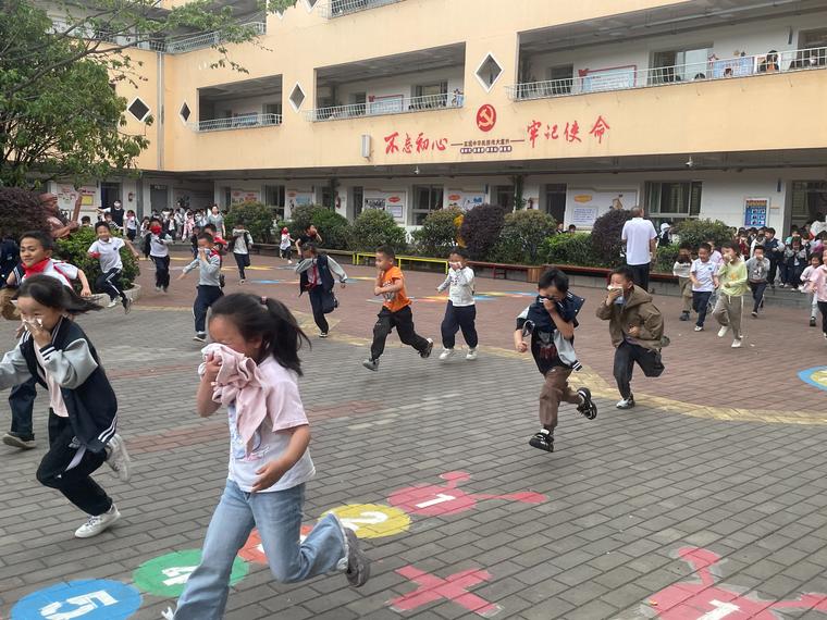 校园火灾隐患知多少？盘龙区消防课堂教你如何防患于未然  第4张