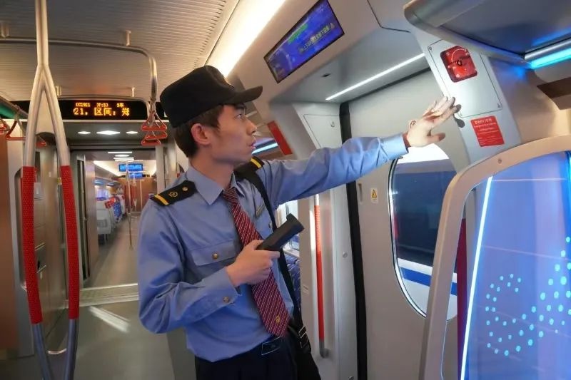 新一代智能城际动车组CRH3A-A震撼上线！郑开城际铁路迎来‘龙舞中原’新纪元？  第4张
