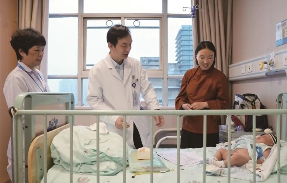 跨越2600公里的生命接力！藏族男婴小岗如何获新生？  第3张