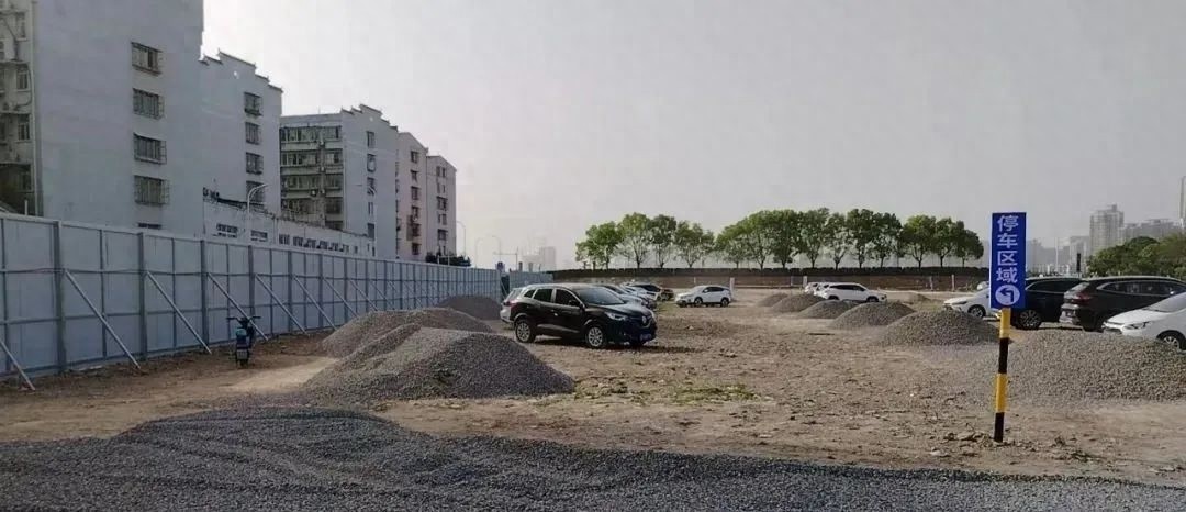 五一假期襄阳古城大变身！停车场升级改造，游客停车更便捷舒适？