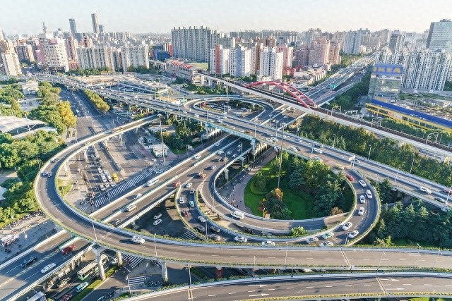 2025五一高速免费5天！日均180万辆车涌向江苏，你准备好了吗？