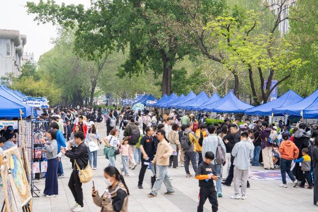 为什么黄粉虫能成为太空食物？中国航天日揭秘月宫一号的惊人突破  第3张
