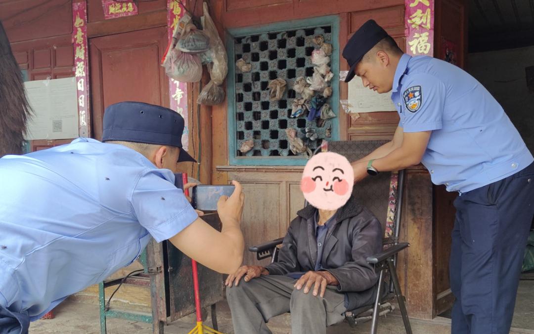 拖拉机侧滑被困，民警暖心救援！这些春日里的守护故事，你被暖到了吗？  第3张