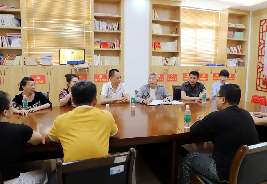 企业违法解除劳动合同？2025年这起劳动争议案给你敲响警钟  第2张