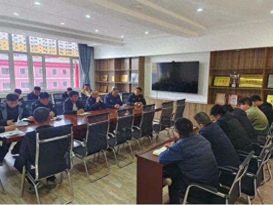 临江市多部门联合出击！公路施工安全与环保如何双管齐下？
