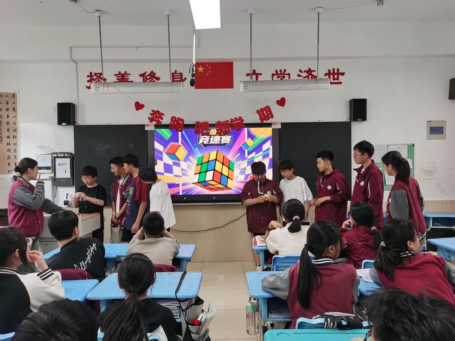 花香弥漫校园，这场激情温情的素质拓展为何让七年级学生如此期待？  第6张