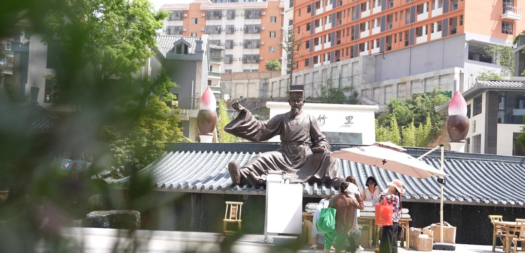 盐亭县如何以三大攻坚行动实现高质量发展？揭秘墨竹里风情街的惊艳蜕变  第6张