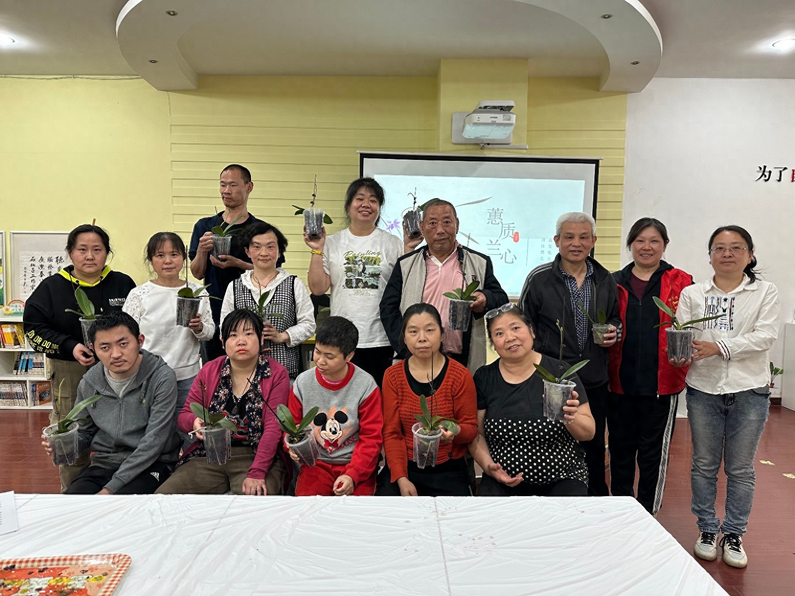 千年兰亭雅集再现！30余名残障居民如何用五感体验诗书雅韵？