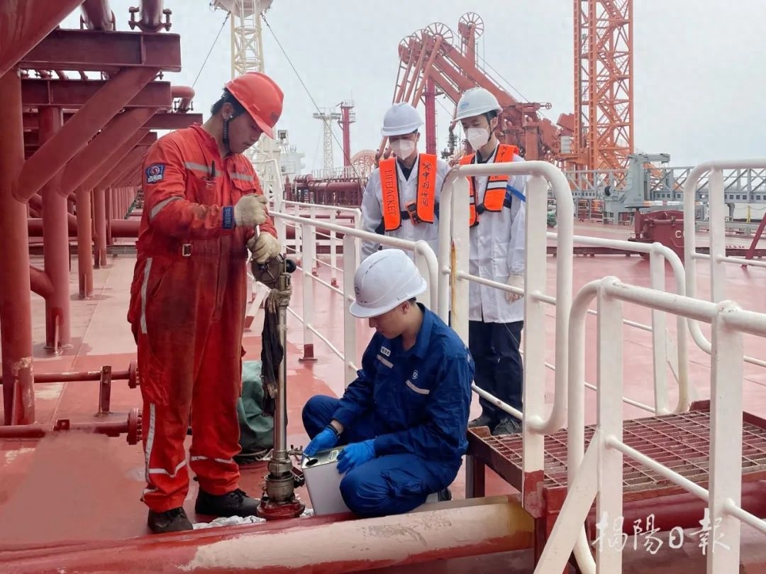 27.5万吨进口原油靠泊揭阳港，海关如何保障通关？