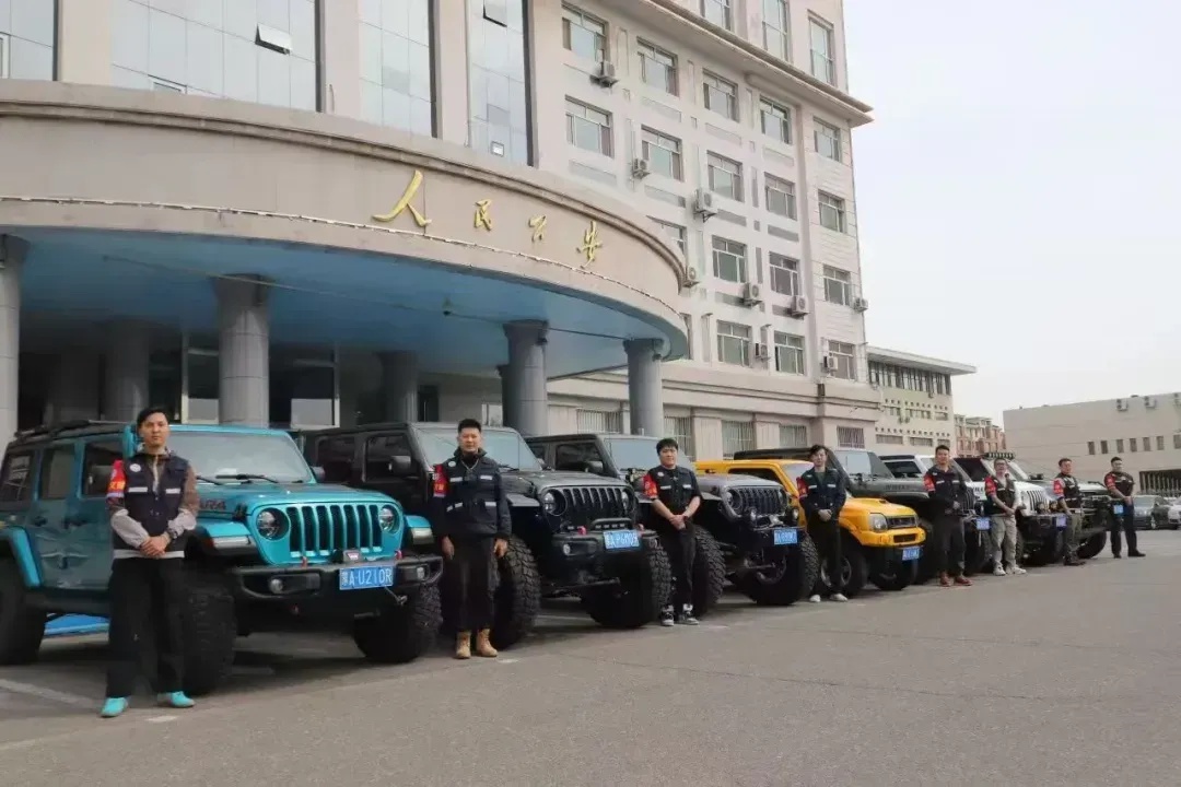5·22 强降雨下青城告急！义警张帅为何堪称最帅逆行者？  第4张