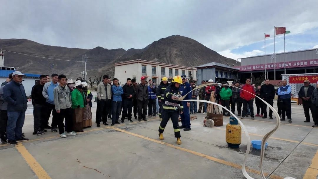 查隐患+广宣传！乃东区消防救援大队如何织密鲁琼专业市场消防安全防护网？  第1张