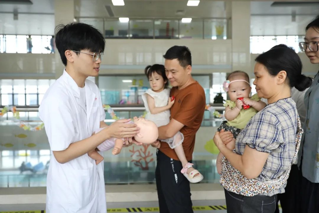 六一前北海市妇幼保健院为何画风突变？从医院变欢乐海洋  第7张