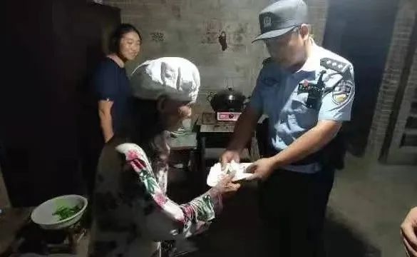 15年坚守！怀揣警察梦的他为何转身走进基层派出所？  第3张