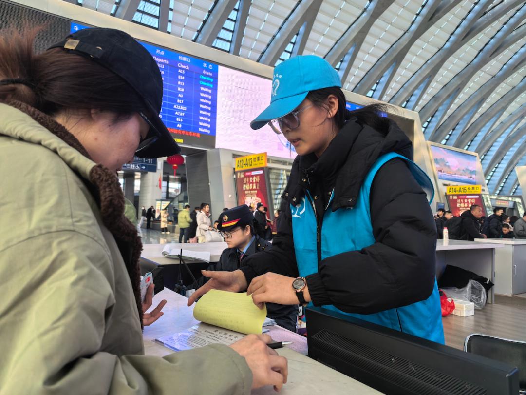 兰州西站的暖心守护者：苏一宁如何用行动诠释铁路人的责任与担当？  第3张