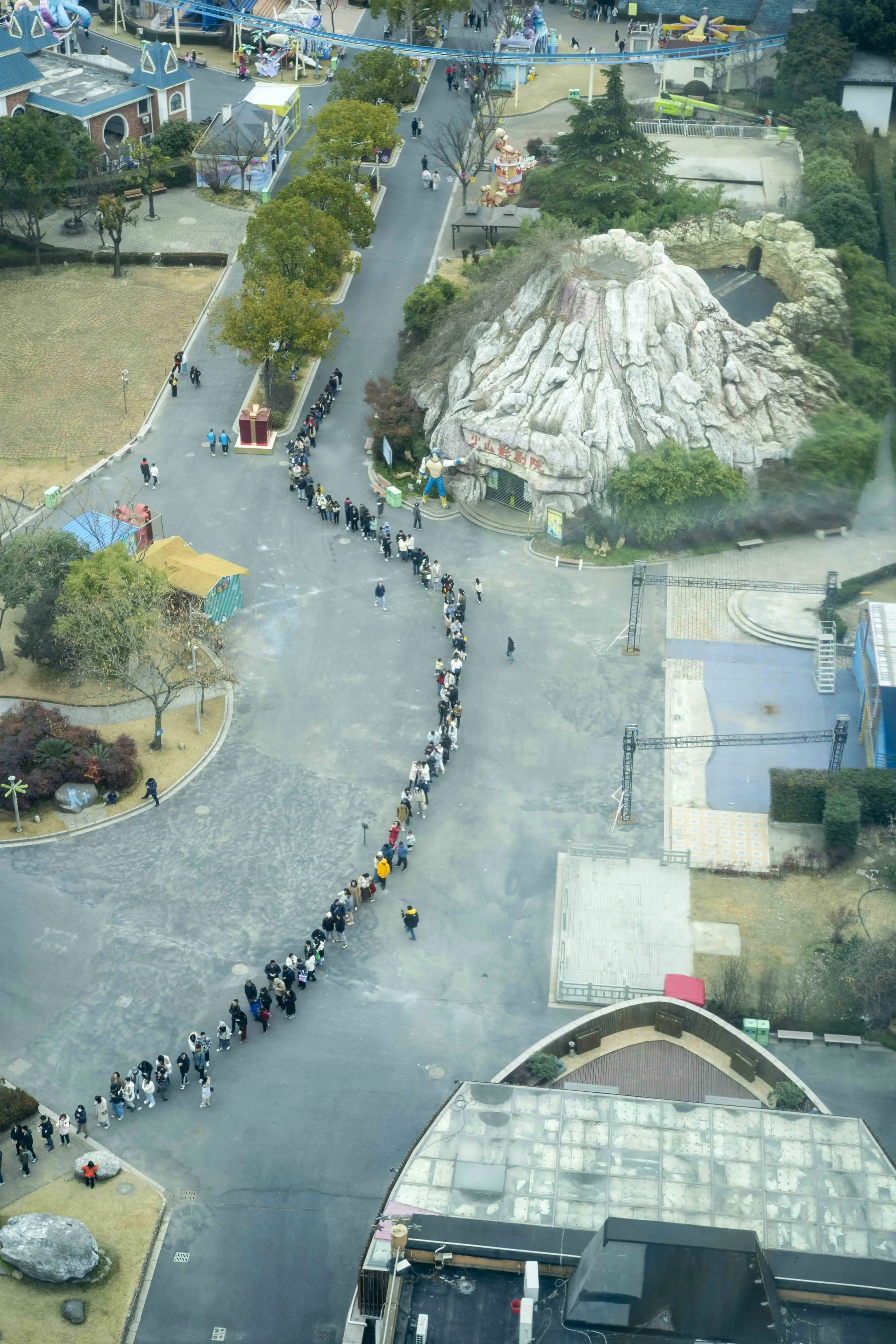 锦江乐园即将闭园升级，3000游客依依不舍！你准备好告别了吗？