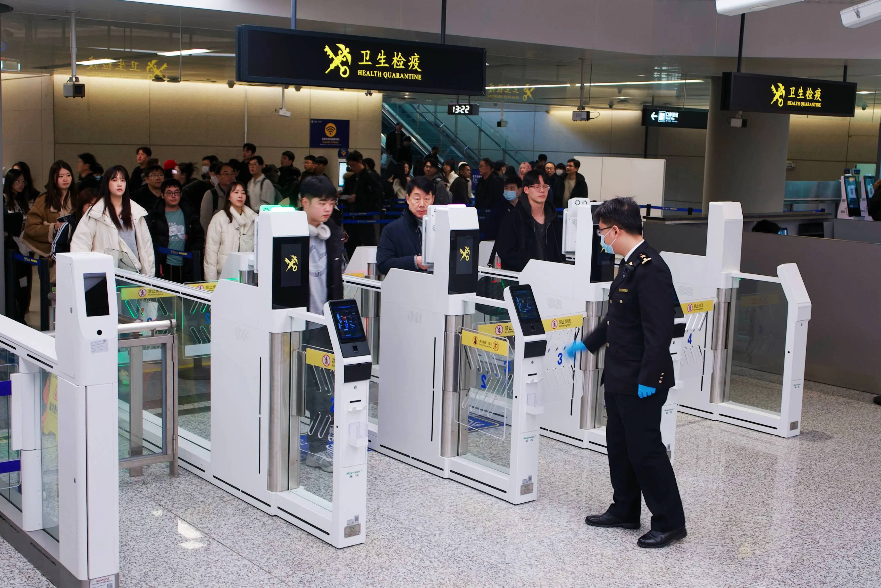 上海空港口岸春运大爆发！267.57万人次进出境，你准备好迎接挑战了吗？  第2张