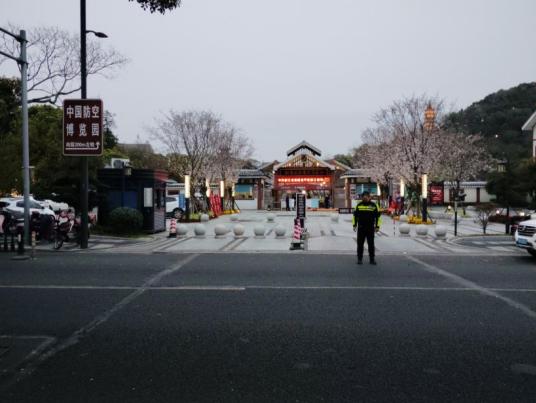 宁波节日出行必看！老外滩、万象城、来福士人潮汹涌，如何避开高峰？  第28张