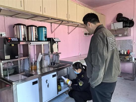春节团圆饭，食品安全谁来守护？草潭市场监督管理所全面出击  第2张