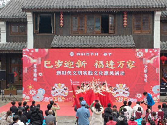 寻乌县1930红色文旅街区春节活动引爆全场！你错过了什么精彩瞬间？