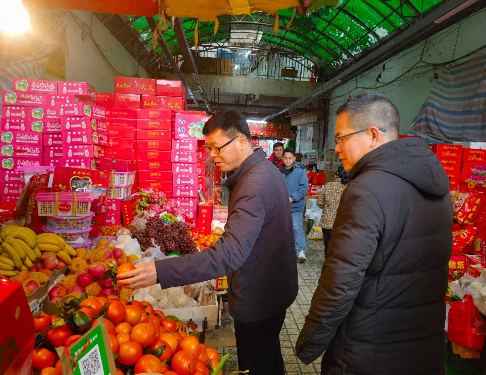 春节食品安全大检查！县长亲自带队，进口水果成重点，你买对了吗？  第1张