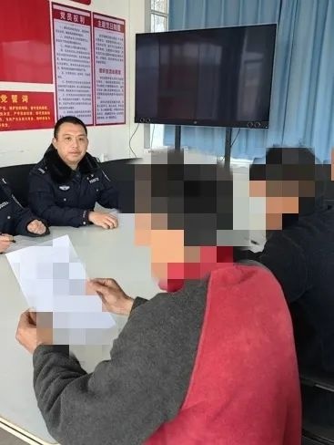 警察叔叔们一周都在忙什么？深夜寻回走失老人、破获盗窃案、兑现举报奖励，他们用行动守护我们的安全  第9张