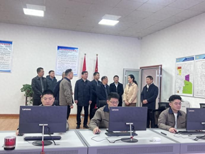 寒潮来袭，你家暖气够热吗？市城管局全力保障春节供暖  第1张