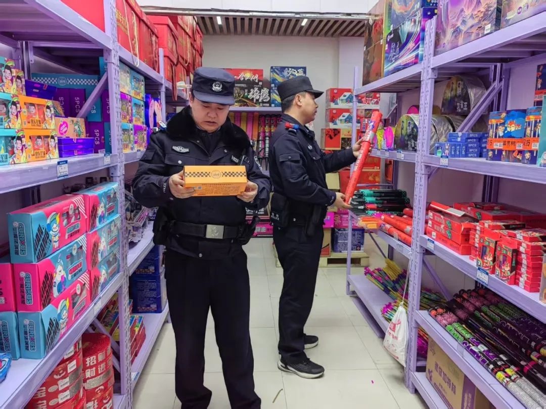 春节安全大检查！永靖县公安局古城派出所如何确保烟花爆竹销售安全？  第3张