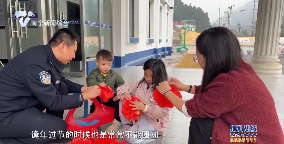 520号界碑下的团圆惊喜！19年坚守边境的他，终于等来了家人的春节陪伴  第4张