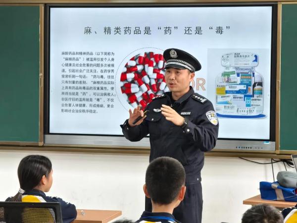 广东司法行政戒毒系统如何全方位筑牢禁毒防线？走进企业、校园、非遗活动现场揭秘  第2张