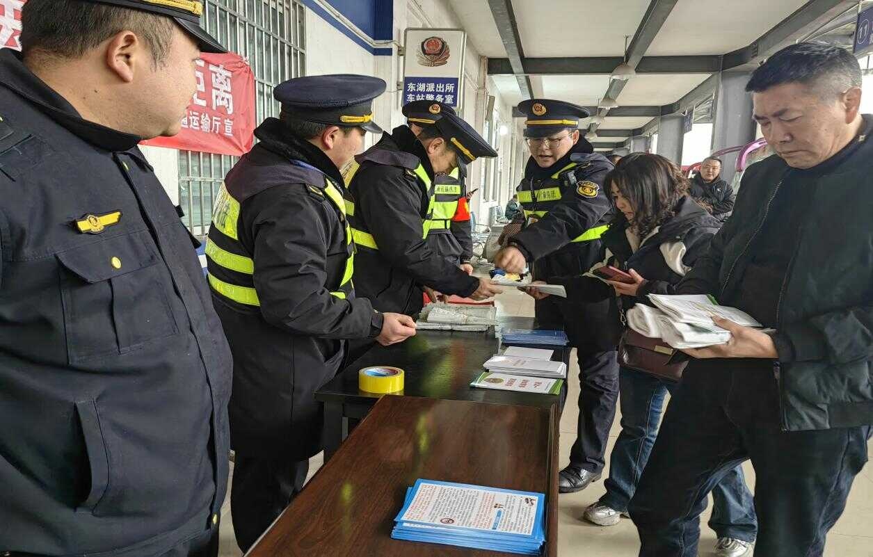 兴仁市交通运输综合行政执法大队如何通过系列宣传活动提升法治化水平？  第2张