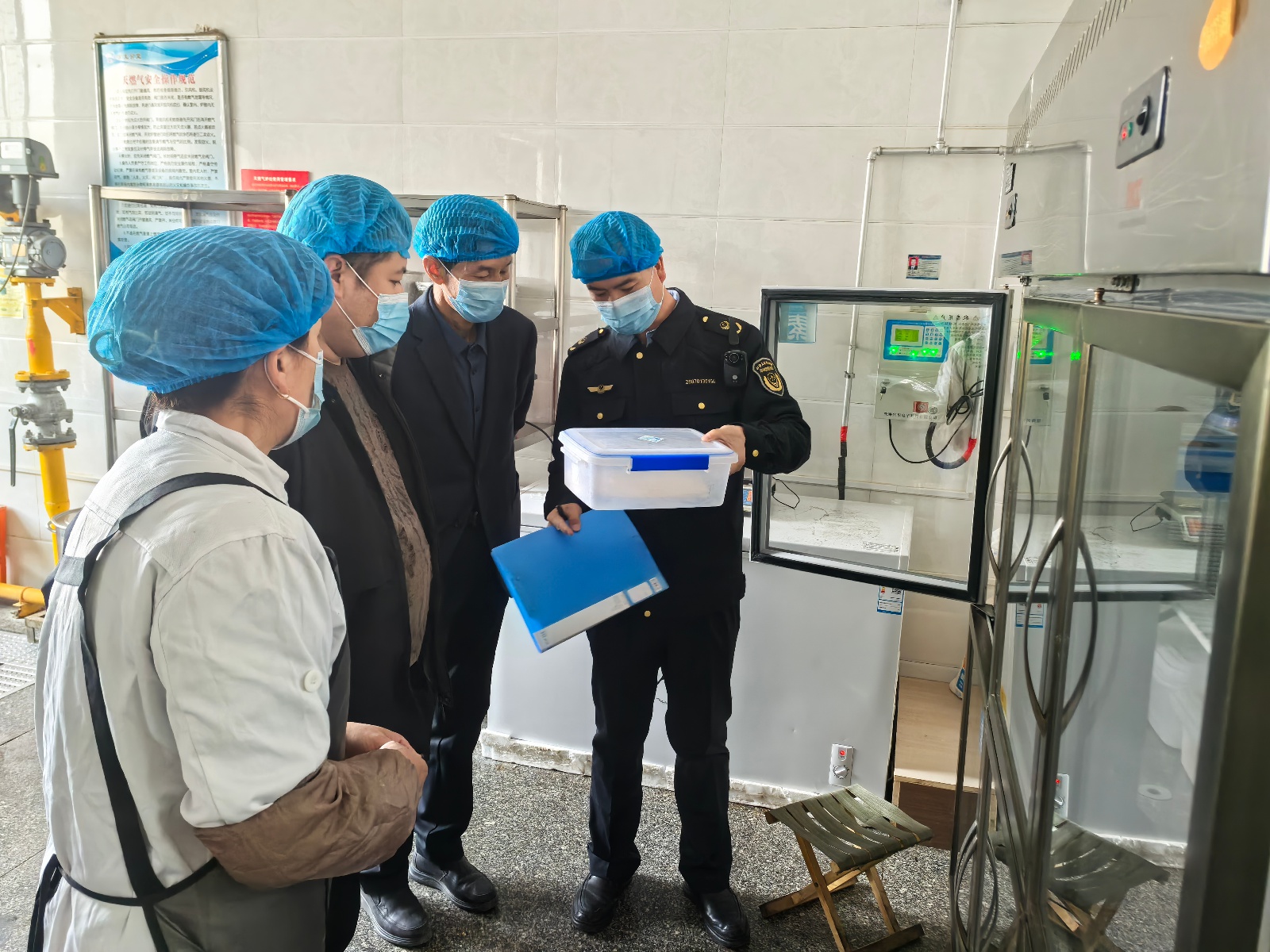 甘州区西街市场监管所全力出击，校园食品安全防线能否牢不可破？  第2张