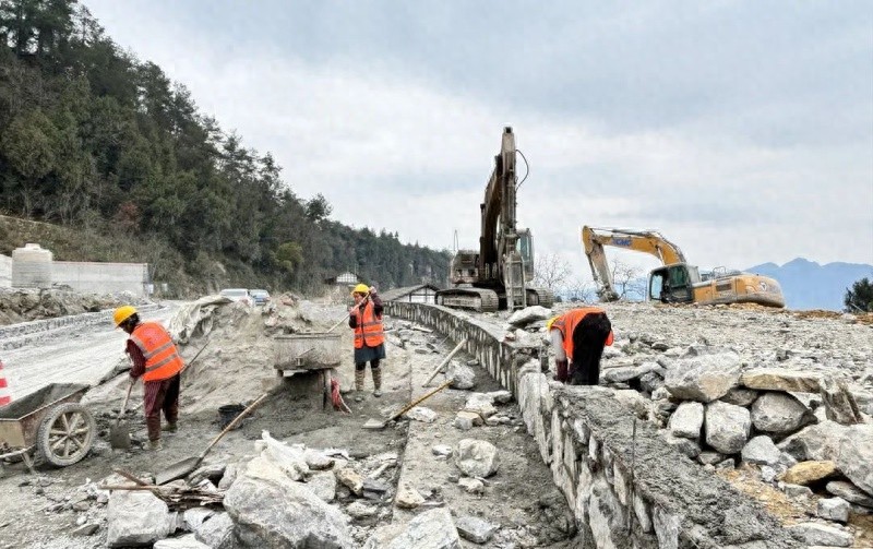 G653公路改扩建工程复工，5月全面完工！你期待吗？  第1张