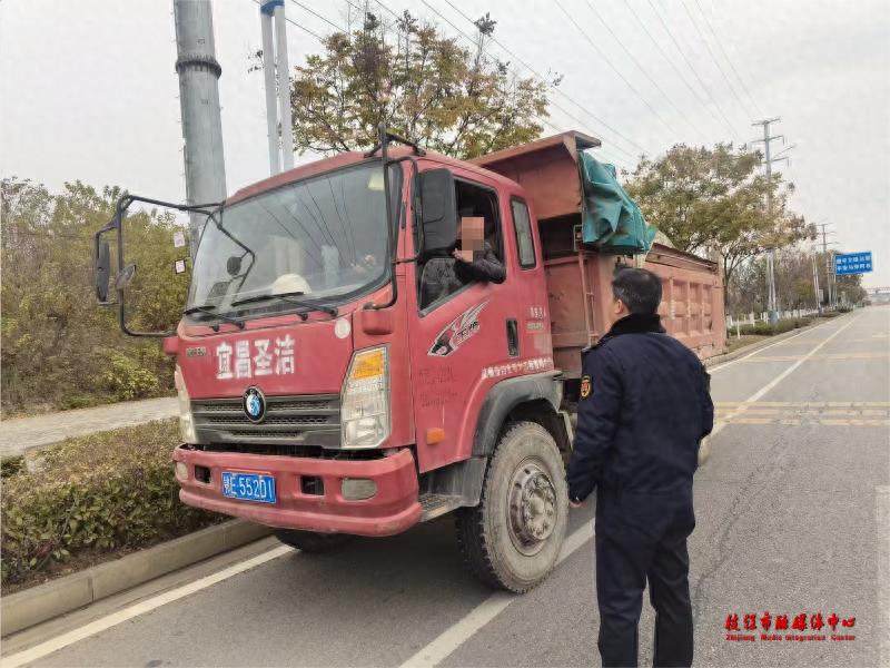 枝江城管如何仅用13次巡查就大幅提升城市环境？揭秘背后治理秘诀
