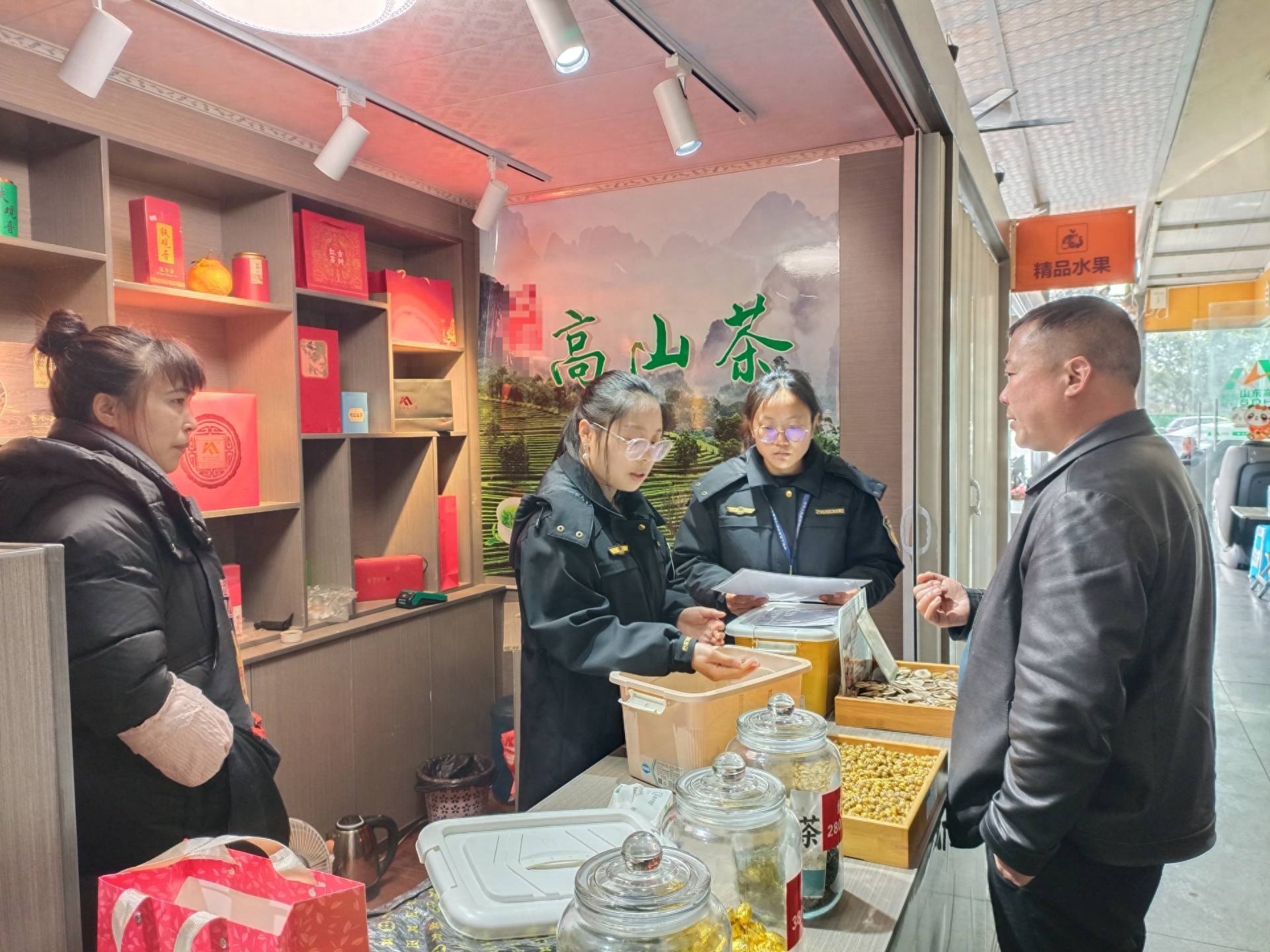 荣县市场监管局如何助力小作坊升级，打造高品质消费新环境？