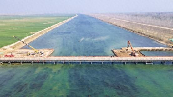 连宿高速公路灌云至沭阳段桩基施工过半，为何如此高效？揭秘24小时轮班制  第1张