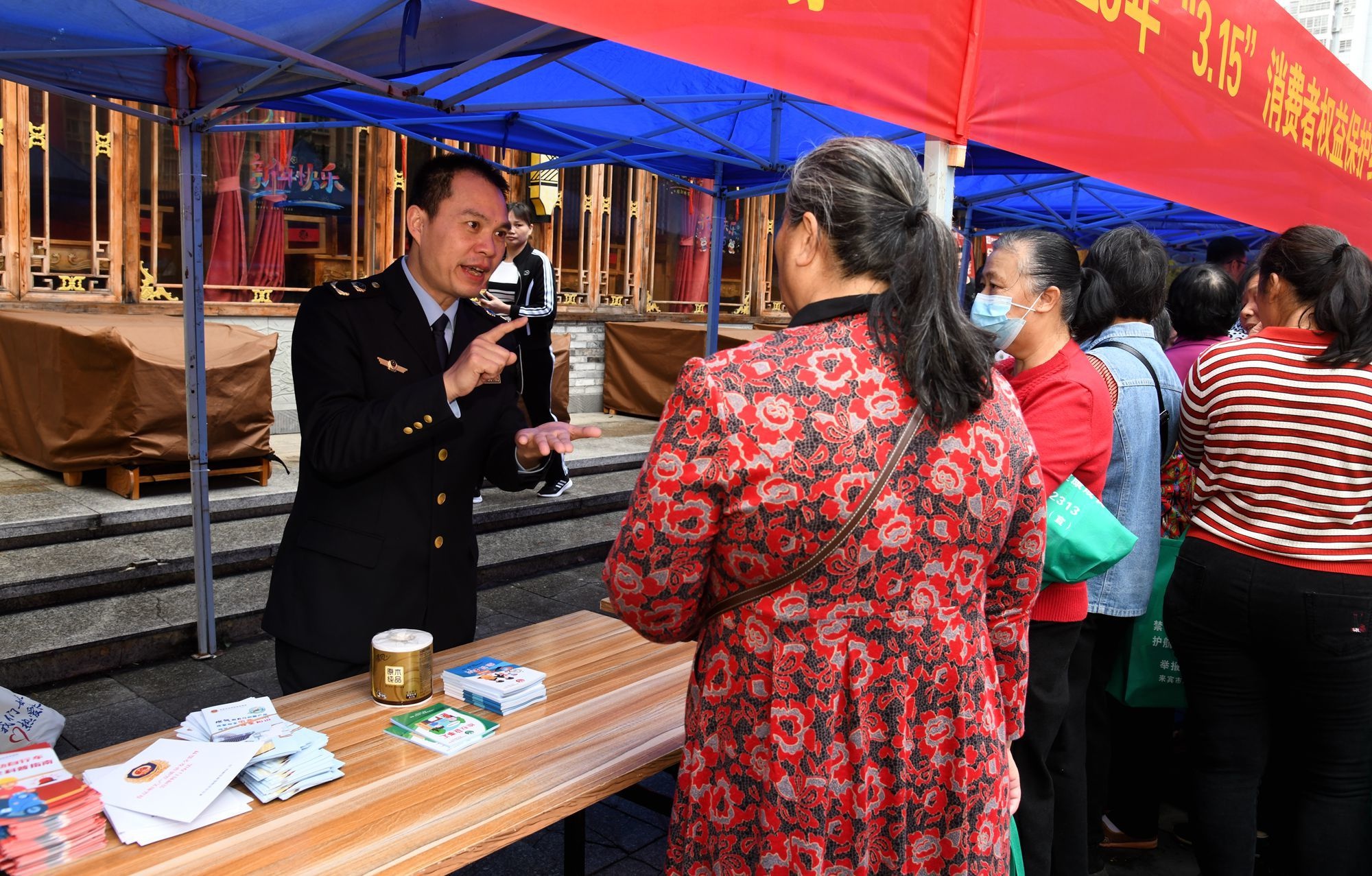来宾市如何打造诚信经营·放心消费的城市金名片？3·15活动亮点大揭秘  第3张