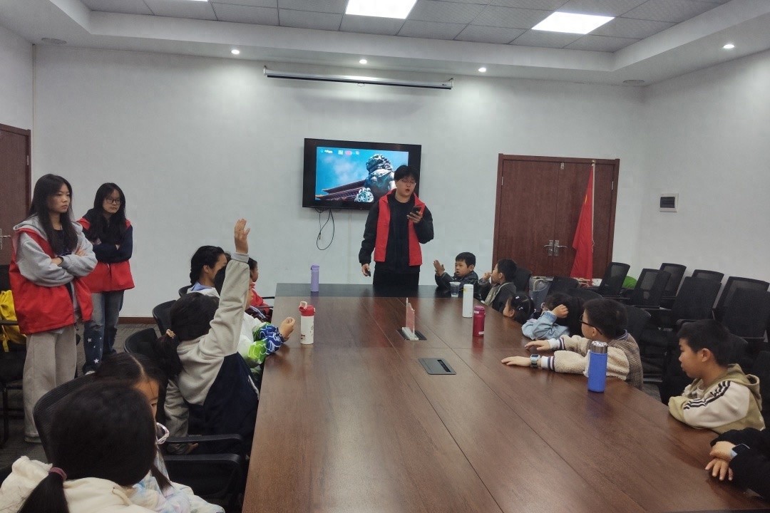 2025年童年港首场活动震撼来袭！孩子们如何变身舞龙小达人？  第1张