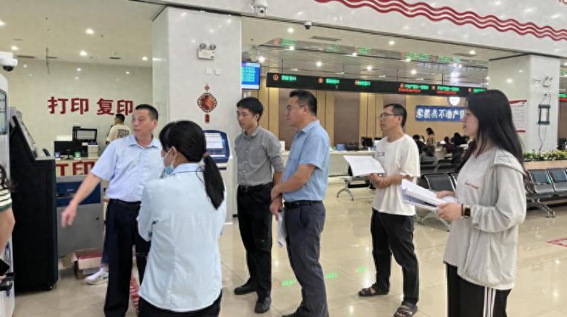 县领导亲自调研！这些服务窗口问题何时能解决？